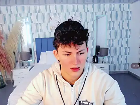 Axel savage online show from November 2025 12:06:02 PM