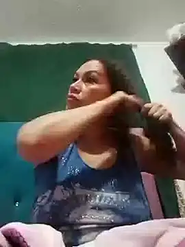 mommy estefy online show from September 2025 02:08:01 PM