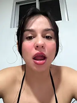 Snapshot of Daniela-rosee chatting on October 2025 01:42:02 AM Daniela-rosee online show from October 2025 01:42:02 AM