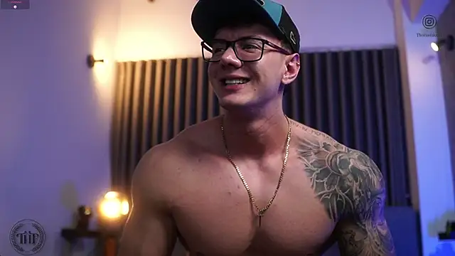 Snapshot of Thomas_Falcon chatting on October 2025 01:52:02 AM Thomas Falcon online show from October 2025 01:52:02 AM