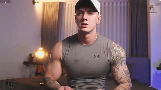 Snapshot of Thomas_Falcon chatting on October 2025 10:52:01 PM Thomas Falcon online show from October 2025 10:52:01 PM