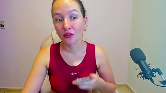 butterflyfree1 online show from October 2025 04:49:01 PM