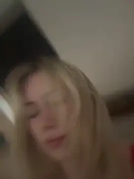 SexySaraxxoo online show from September 2025 05:16:01 PM