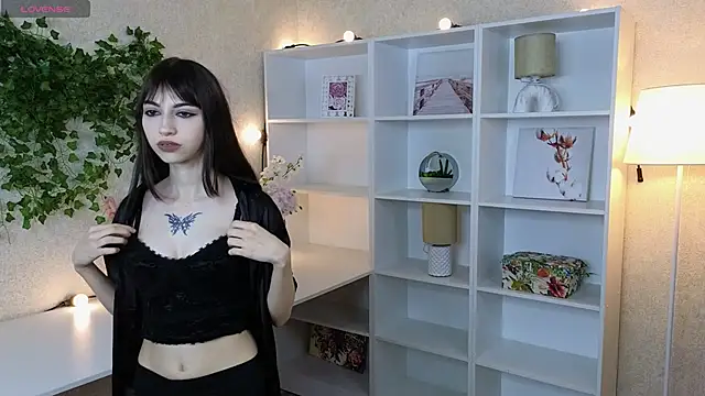 JenetteCouvillier online show from September 2025 03:24:02 PM
