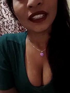 Itz Mayra  online show from November 2025 06:19:02 PM