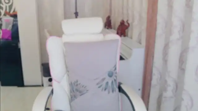 Snapshot of Aurora-77 chatting on October 2025 05:02:02 PM Aurora-77 online show from October 2025 05:02:02 PM