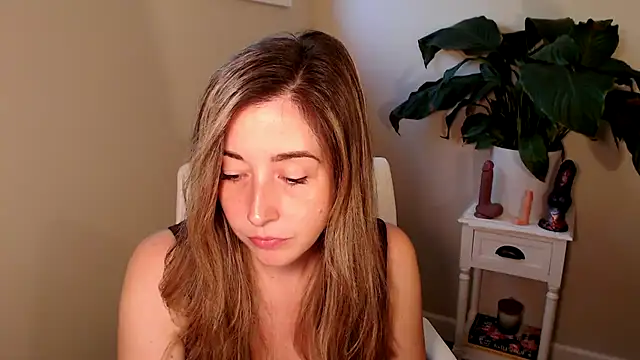 SuggestiveBehavior online show from October 2025 02:03:02 PM