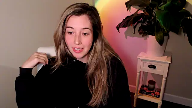 SuggestiveBehavior online show from October 2025 01:05:02 AM