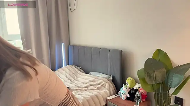 Snapshot of minicleo chatting on September 2025 12:21:02 PM minicleo online show from September 2025 12:21:02 PM