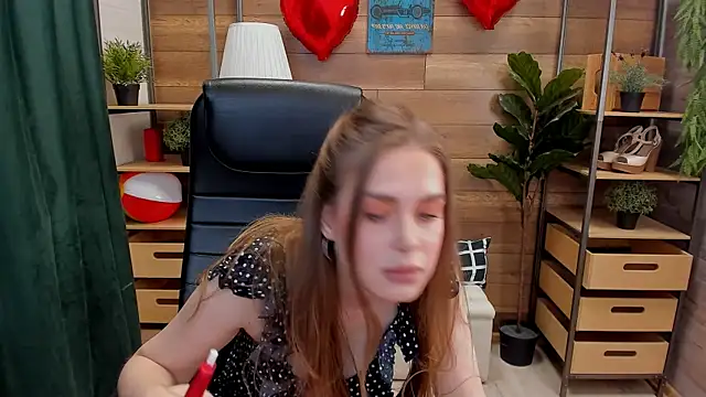 Marlyn love  online show from September 2025 10:48:01 AM
