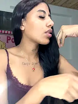 Snapshot of Deysha_Garcias chatting on October 2025 01:28:01 AM Deysha Garcias online show from October 2025 01:28:01 AM