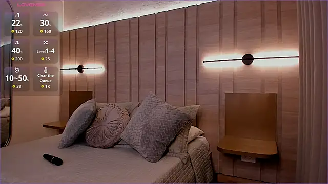 CorinaBrown  online show from September 2025 12:40:01 PM