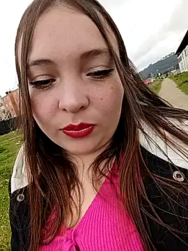 Lunna azul online show from September 2025 02:07:01 PM