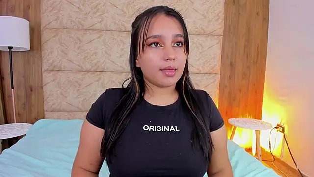 Snapshot of IvannaaVega chatting on October 2025 04:22:02 AM IvannaaVega online show from October 2025 04:22:02 AM