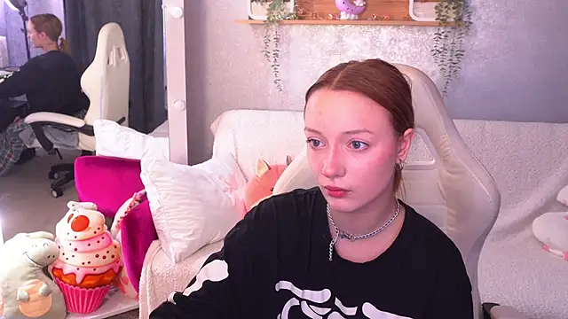 FoxyMayy online show from October 2025 07:18:02 AM