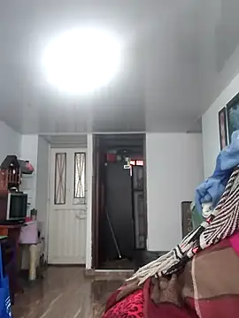 Casandra Cruz online show from September 2025 01:44:02 PM