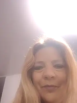 Casandra Cruz online show from September 2025 02:08:02 PM