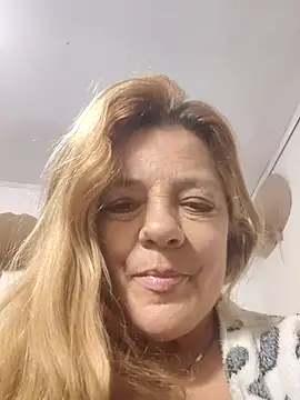 Casandra Cruz online show from September 2025 02:24:02 AM