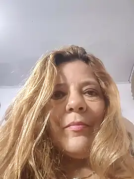 Casandra Cruz online show from September 2025 01:05:02 PM