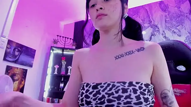 Snapshot of Zoe_Rosse00 chatting on October 2025 07:27:02 PM Zoe Rosse00 online show from October 2025 07:27:02 PM