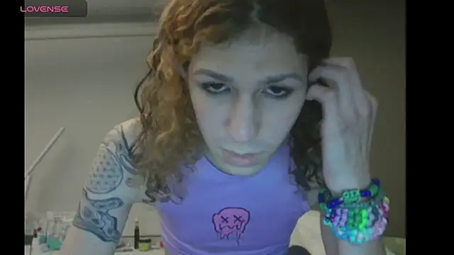 Snapshot of cuddlyavenue chatting on October 2025 03:13:02 AM cuddlyavenue online show from October 2025 03:13:02 AM