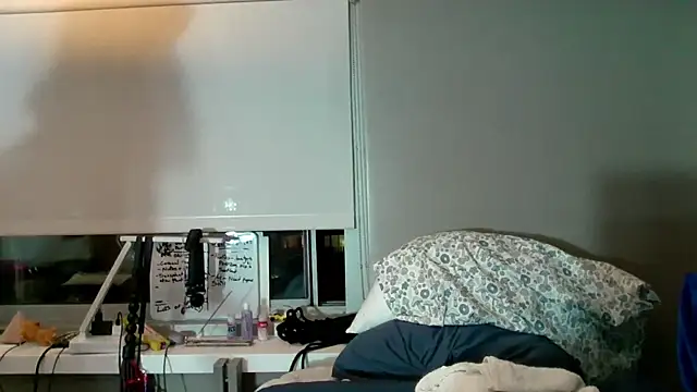 Snapshot of cuddlyavenue chatting on October 2025 01:38:01 AM cuddlyavenue online show from October 2025 01:38:01 AM