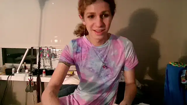 Snapshot of cuddlyavenue chatting on October 2025 01:27:02 AM cuddlyavenue online show from October 2025 01:27:02 AM