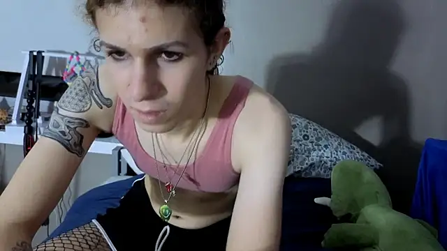 Snapshot of cuddlyavenue chatting on November 2025 02:54:02 AM cuddlyavenue online show from November 2025 02:54:02 AM