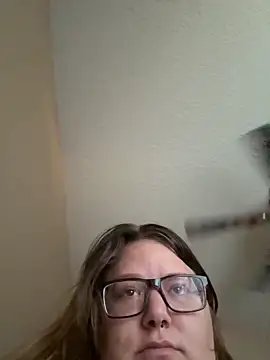 Snapshot of amberlynntun chatting on November 2025 09:19:02 PM amberlynntun online show from November 2025 09:19:02 PM