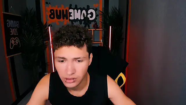 Snapshot of JonnyDarka chatting on October 2025 10:40:02 AM JonnyDarka online show from October 2025 10:40:02 AM