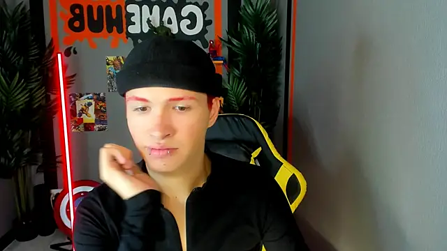 Snapshot of JonnyDarka chatting on November 2025 10:37:01 AM JonnyDarka online show from November 2025 10:37:01 AM