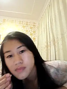 luy-xinh02 online show from September 2025 12:30:01 PM