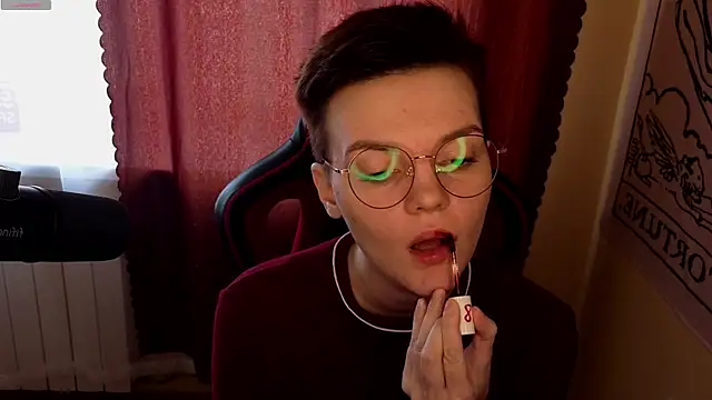 KrisNeal online show from October 2025 09:07:01 AM