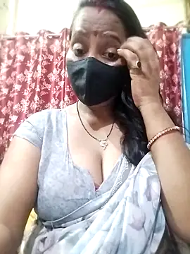 Snapshot of Archna25 chatting on September 2025 07:19:01 AM Archna25 online show from September 2025 07:19:01 AM