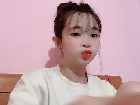 Snapshot of Suna7383 chatting on September 2025 02:55:01 PM Suna7383 online show from September 2025 02:55:01 PM