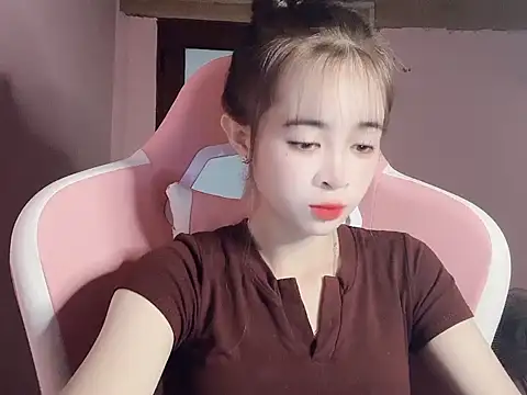 Snapshot of Suna7383 chatting on November 2025 04:18:01 PM Suna7383 online show from November 2025 04:18:01 PM