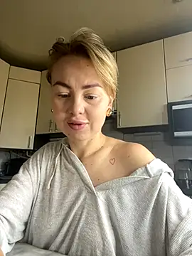 MartaLuna  online show from October 2025 08:31:02 AM