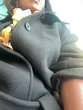 Snapshot of douceebene chatting on October 2025 11:27:01 AM douceebene online show from October 2025 11:27:01 AM