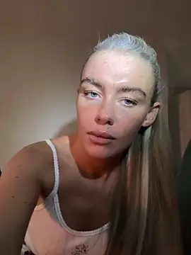scouseblondie online show from September 2025 05:48:01 PM