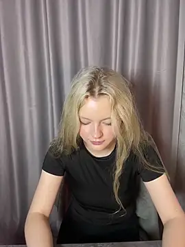 D0llySheep online show from September 2025 03:39:02 PM