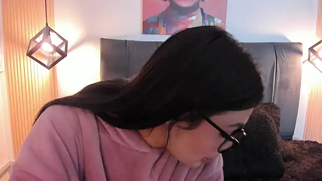 Evaa rosee  online show from October 2025 11:53:02 AM