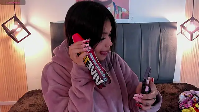 Evaa rosee  online show from October 2025 11:46:02 AM