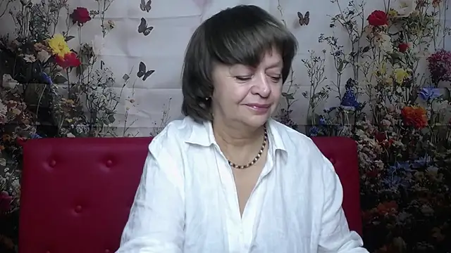 Snapshot of MaltaFora chatting on October 2025 11:00:02 AM MaltaFora online show from October 2025 11:00:02 AM