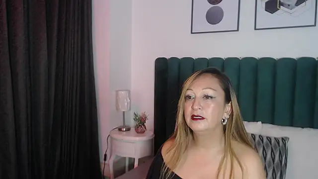 VictoriaQueen Fg online show from September 2025 12:29:01 PM