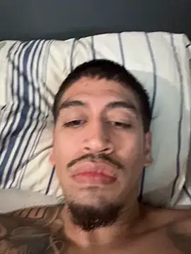 Snapshot of busnfatnutsLildee chatting on October 2025 07:54:02 AM busnfatnutsLildee online show from October 2025 07:54:02 AM