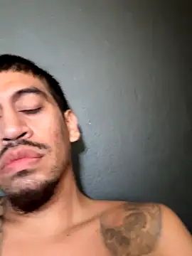 Snapshot of busnfatnutsLildee chatting on November 2025 06:10:01 PM busnfatnutsLildee online show from November 2025 06:10:01 PM