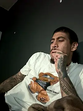 Snapshot of busnfatnutsLildee chatting on November 2025 09:21:02 AM busnfatnutsLildee online show from November 2025 09:21:02 AM