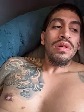 Snapshot of busnfatnutsLildee chatting on November 2025 07:58:01 PM busnfatnutsLildee online show from November 2025 07:58:01 PM