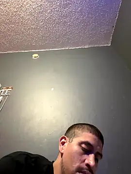 Snapshot of busnfatnutsLildee chatting on December 2025 12:14:01 PM busnfatnutsLildee online show from December 2025 12:14:01 PM