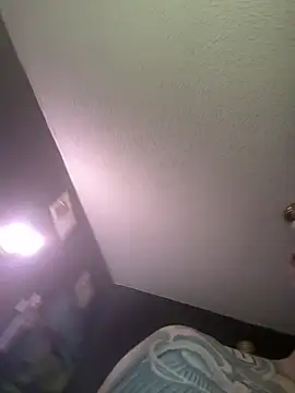 Snapshot of busnfatnutsLildee chatting on December 2025 08:27:01 PM busnfatnutsLildee online show from December 2025 08:27:01 PM